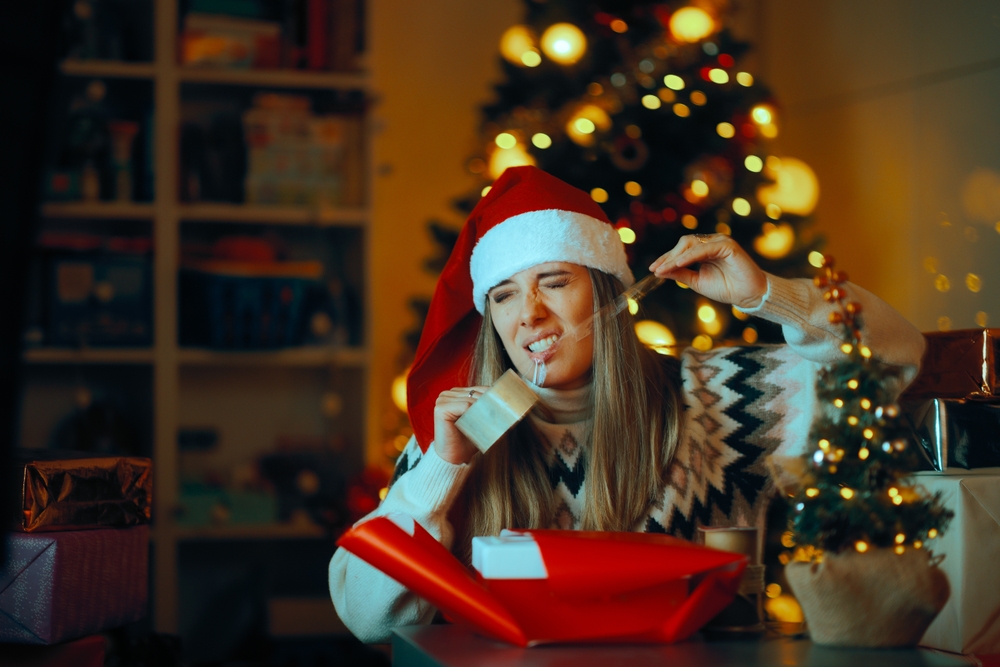 Dyspraxic woman somehow sustains third-degree burns while wrapping Christmas gifts