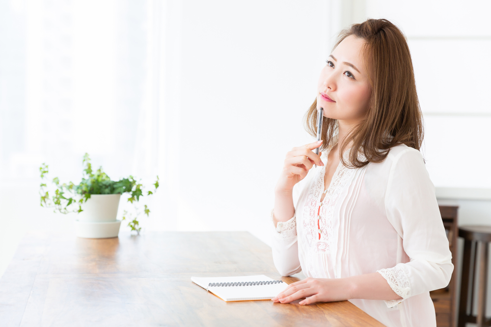 Polyamorous AuDHD woman torn between love of partners and hatred of admin