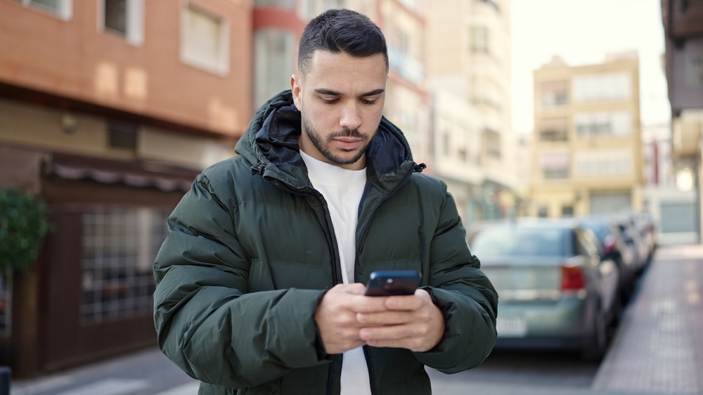 “Come ON, man!” Predictive text trying in vain to help autistic guy out 